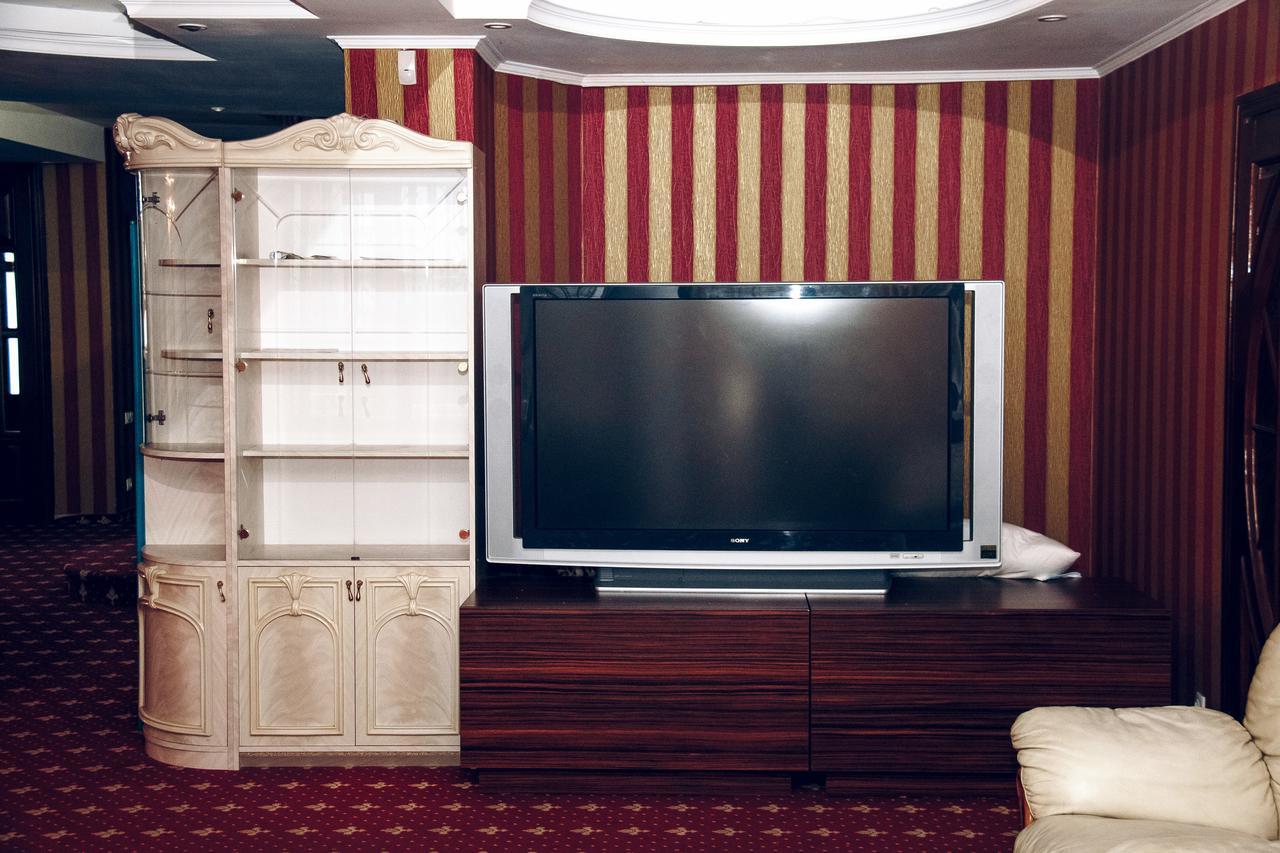 Hotel Gold Lion 키시나우 외부 사진