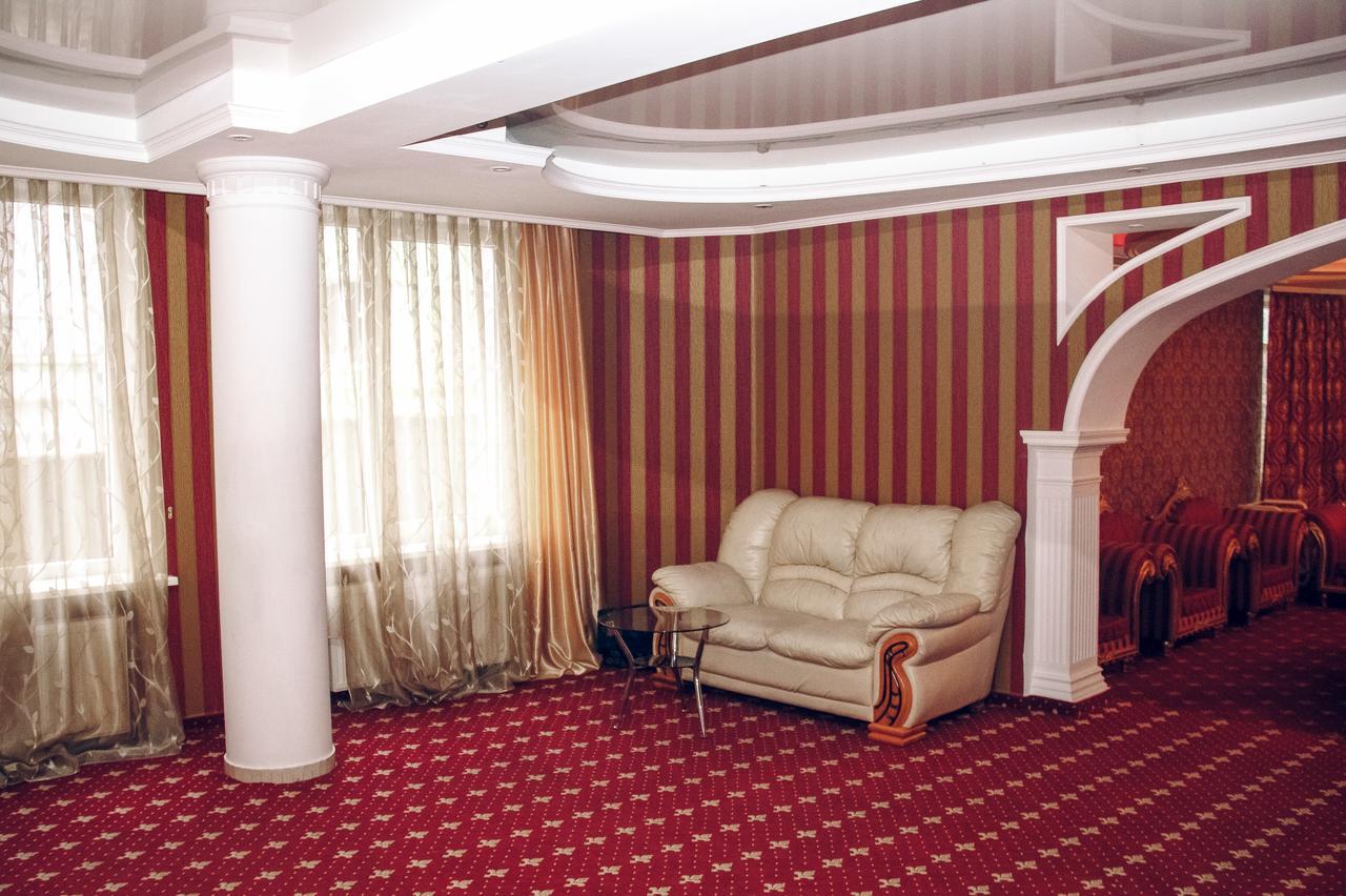 Hotel Gold Lion 키시나우 외부 사진