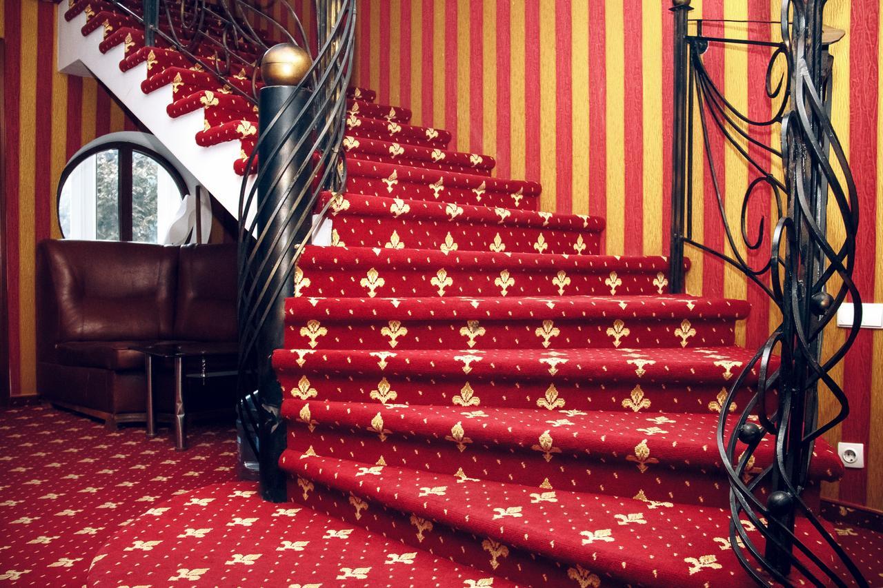 Hotel Gold Lion 키시나우 외부 사진