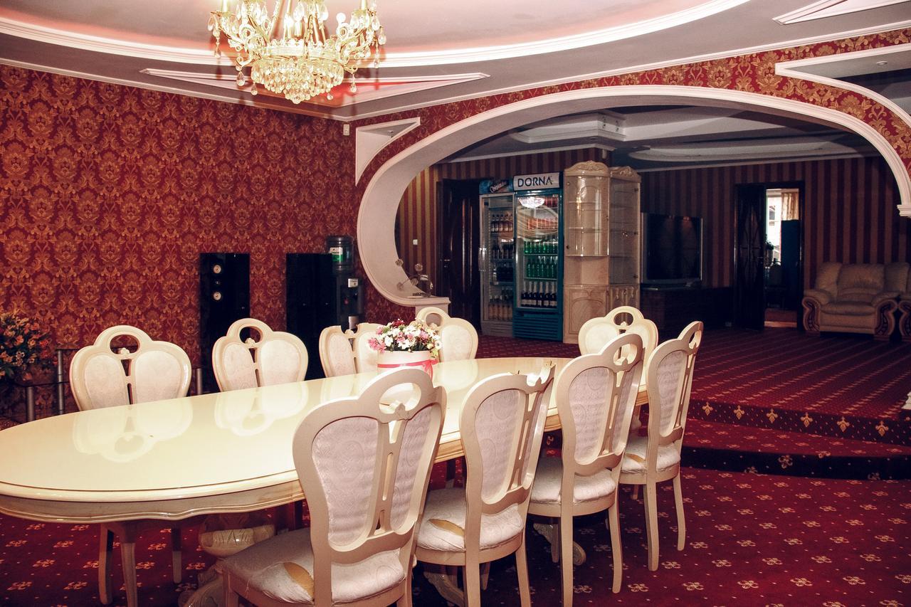 Hotel Gold Lion 키시나우 외부 사진